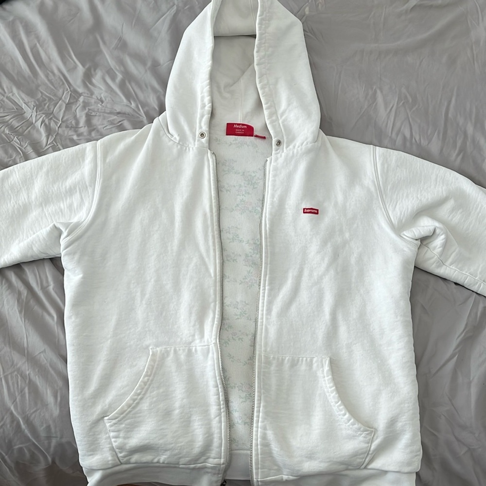 Supreme small box logo white hoodie.